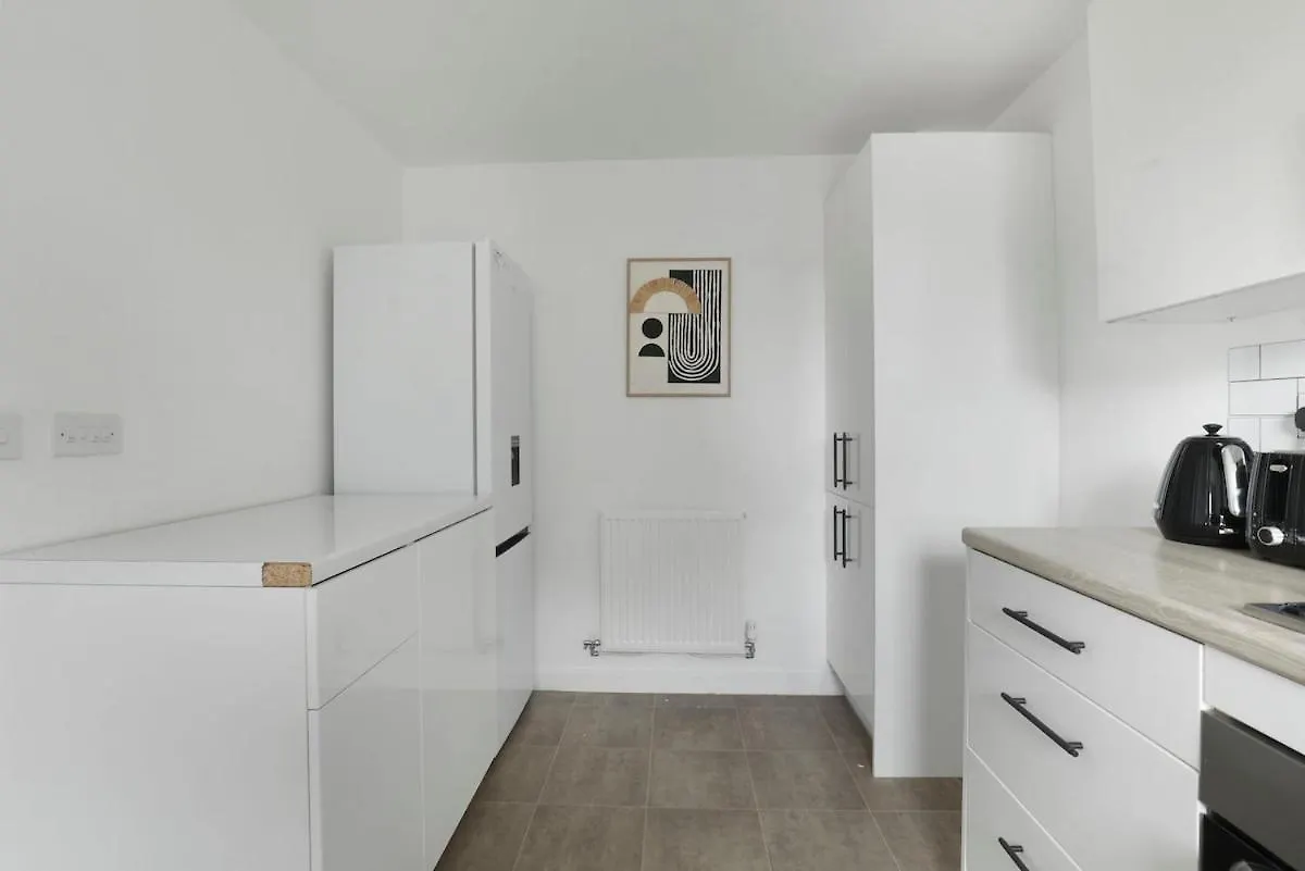 Feriehus Newcastle Spacious 3-Bedroom Semi-Detached House With Parking, Sleeps 8, By Urban Pinnacle Stays Storbritannien